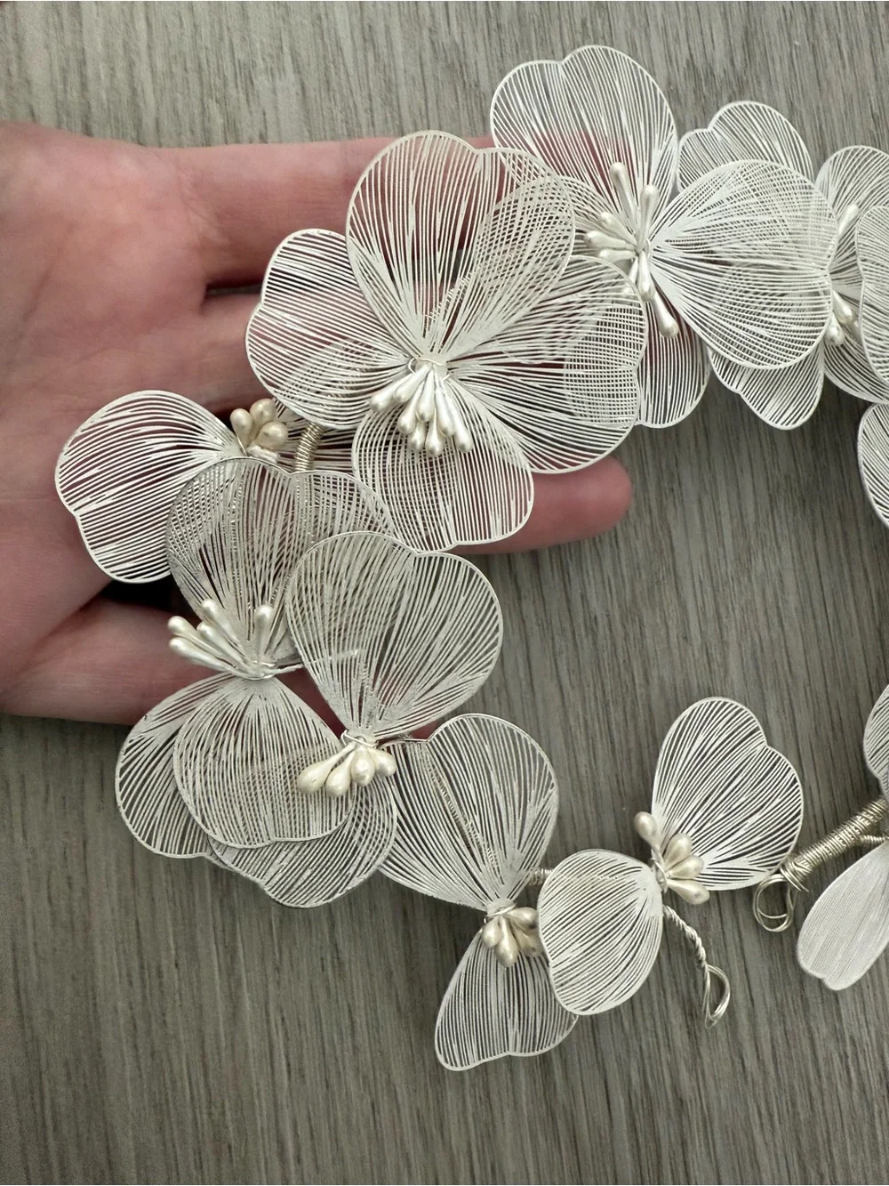 Delicate Floral Hair Piece - Women Accessories